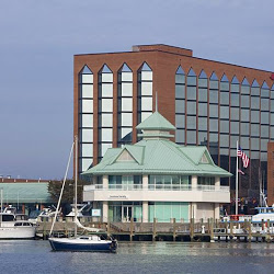 Crowne Plaza Hampton Marina