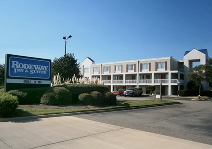 Rodeway Inn & Suites pet-friendly